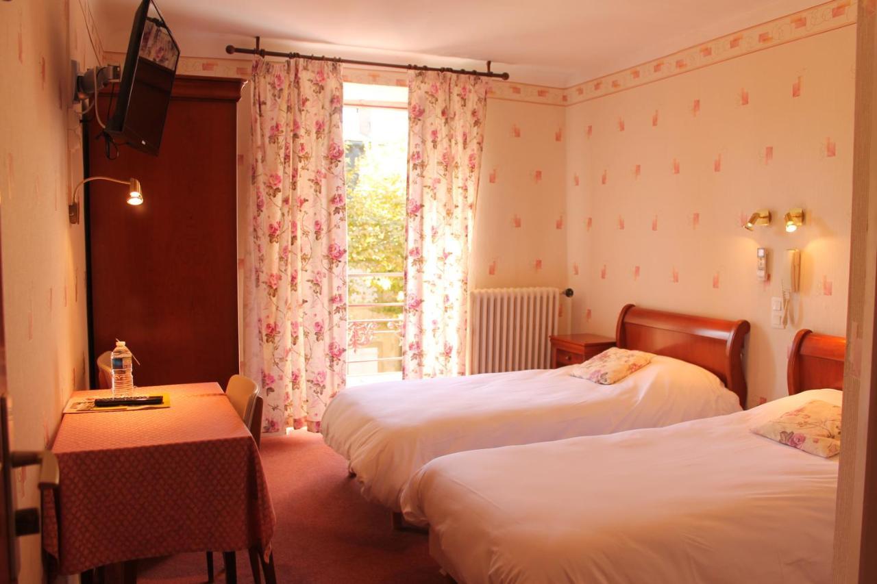 Hotel Le Commerce Mirepoix  Exterior photo
